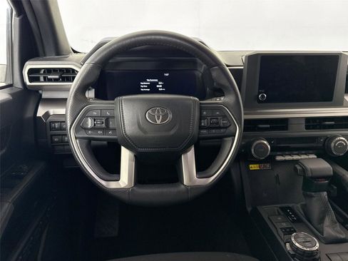 Certified 2025 Toyota 4Runner TRD Off-Road AWD/4WD image 30