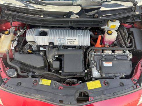 Used 2014 Toyota Prius Four FWD image 16