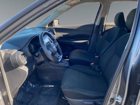 Used 2024 Nissan Kicks S FWD image 9