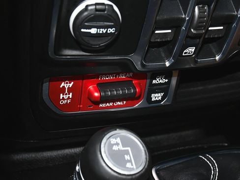 Used 2020 Jeep Gladiator Rubicon w/ Dual Top Group AWD/4WD image 32