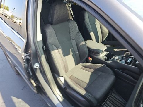 Used 2025 Subaru Outback Premium image 20