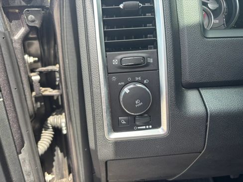 Used 2017 RAM 1500 Limited AWD/4WD image 11