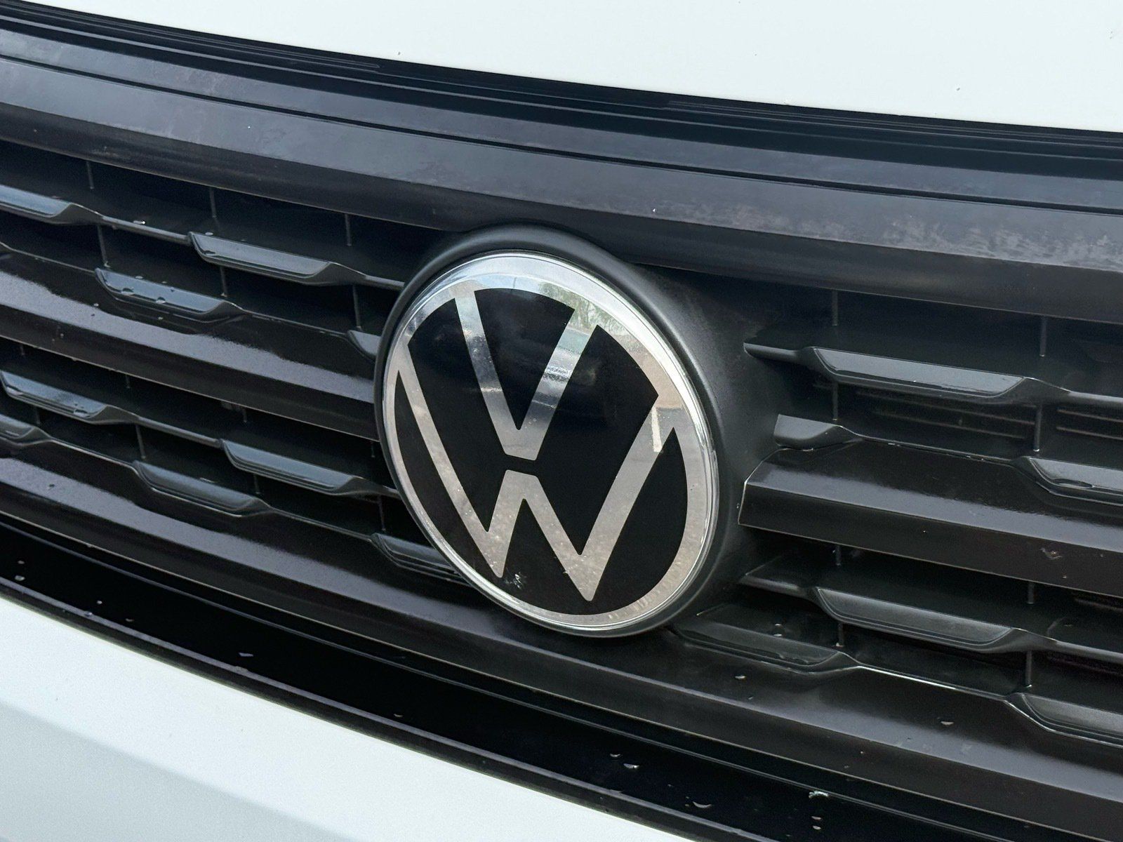 Used 2022 Volkswagen Atlas Cross Sport SE FWD image 33