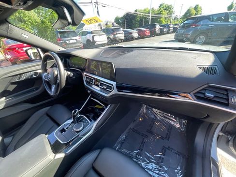 Used 2022 BMW 230i Coupe w/ M Sport Package RWD image 10