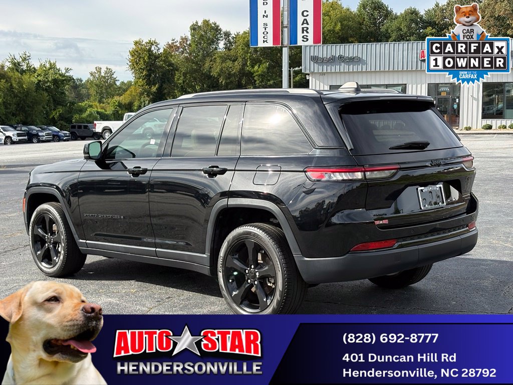 Used 2023 Jeep Grand Cherokee Limited w/ Black Appearance Package AWD/4WD image 5