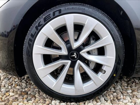 Used 2022 Tesla Model 3 Long Range image 22