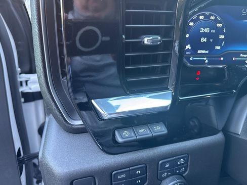 Used 2023 Chevrolet Silverado 1500 High Country w/ High Country Premium Package image 32