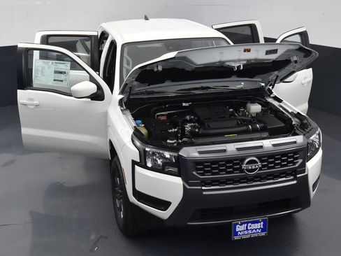 Certified 2025 Nissan Frontier SV image 39