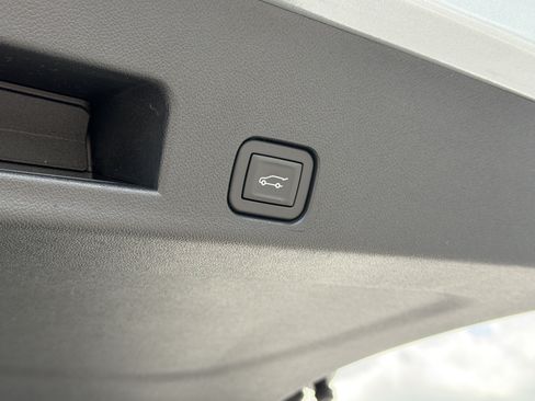 New 2026 Chevrolet Traverse High Country FWD image 20