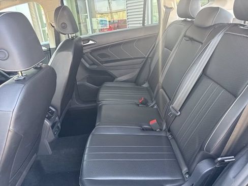 Used 2024 Volkswagen Tiguan SE AWD/4WD image 39