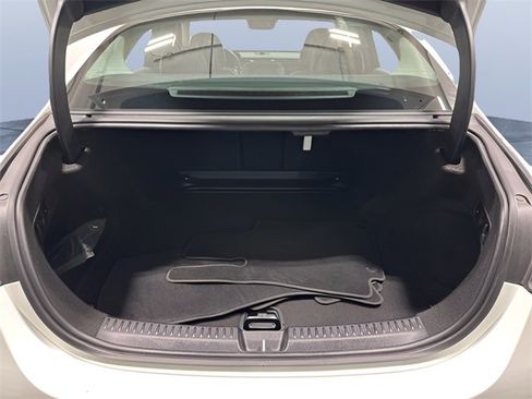 Used 2025 Mercedes-Benz E 350 4MATIC Sedan image 11