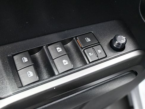 Used 2022 Toyota Tacoma TRD Off-Road w/ Technology Package image 4