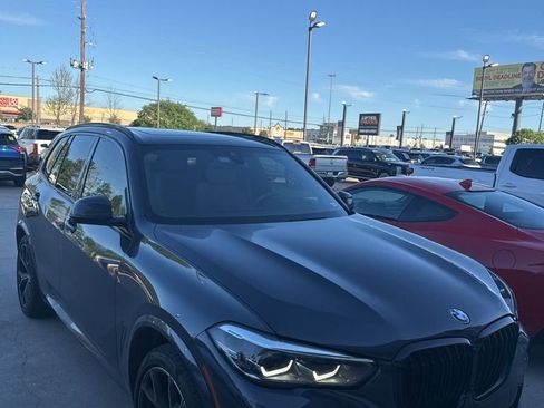 Used 2022 BMW X5 sDrive40i w/ M Sport Package image 2
