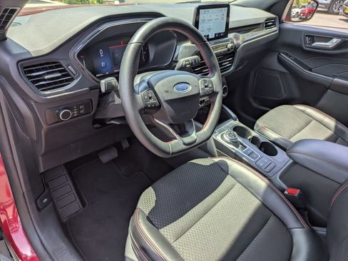 Used 2025 Ford Escape ST-Line AWD/4WD image 17