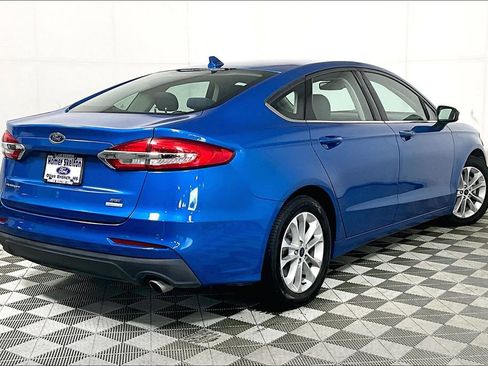 Used 2020 Ford Fusion SE image 12