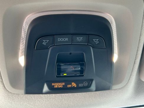 Used 2025 Toyota Corolla LE FWD image 29