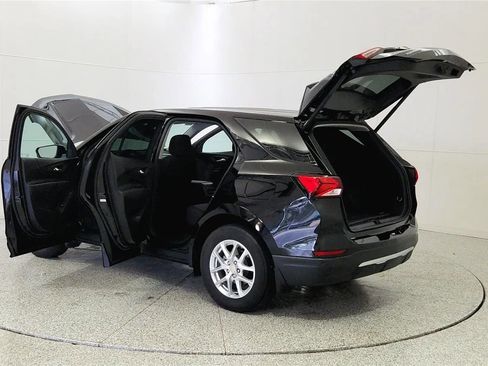 Used 2023 Chevrolet Equinox LT AWD/4WD image 11