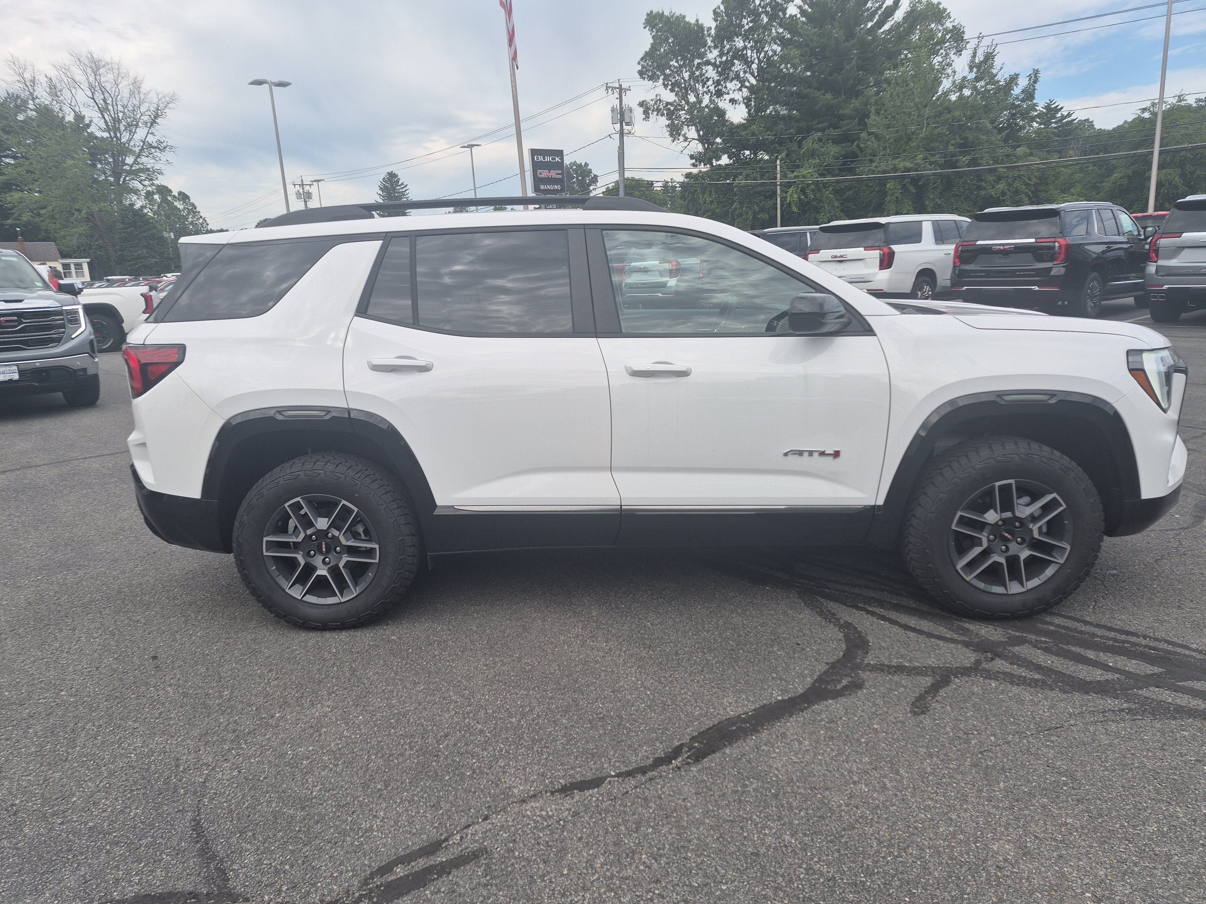 Used 2026 GMC Terrain AT4 AWD/4WD image 18