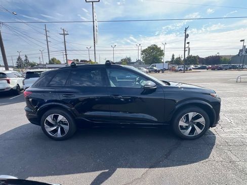 Used 2025 Audi Q6 e-tron Premium Plus w/ Premium Plus AWD/4WD image 8
