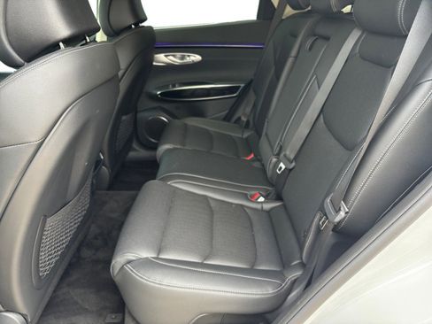 New 2026 Genesis GV70 2.5T AWD/4WD image 13