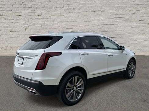 Used 2025 Cadillac XT5 Premium Luxury image 5