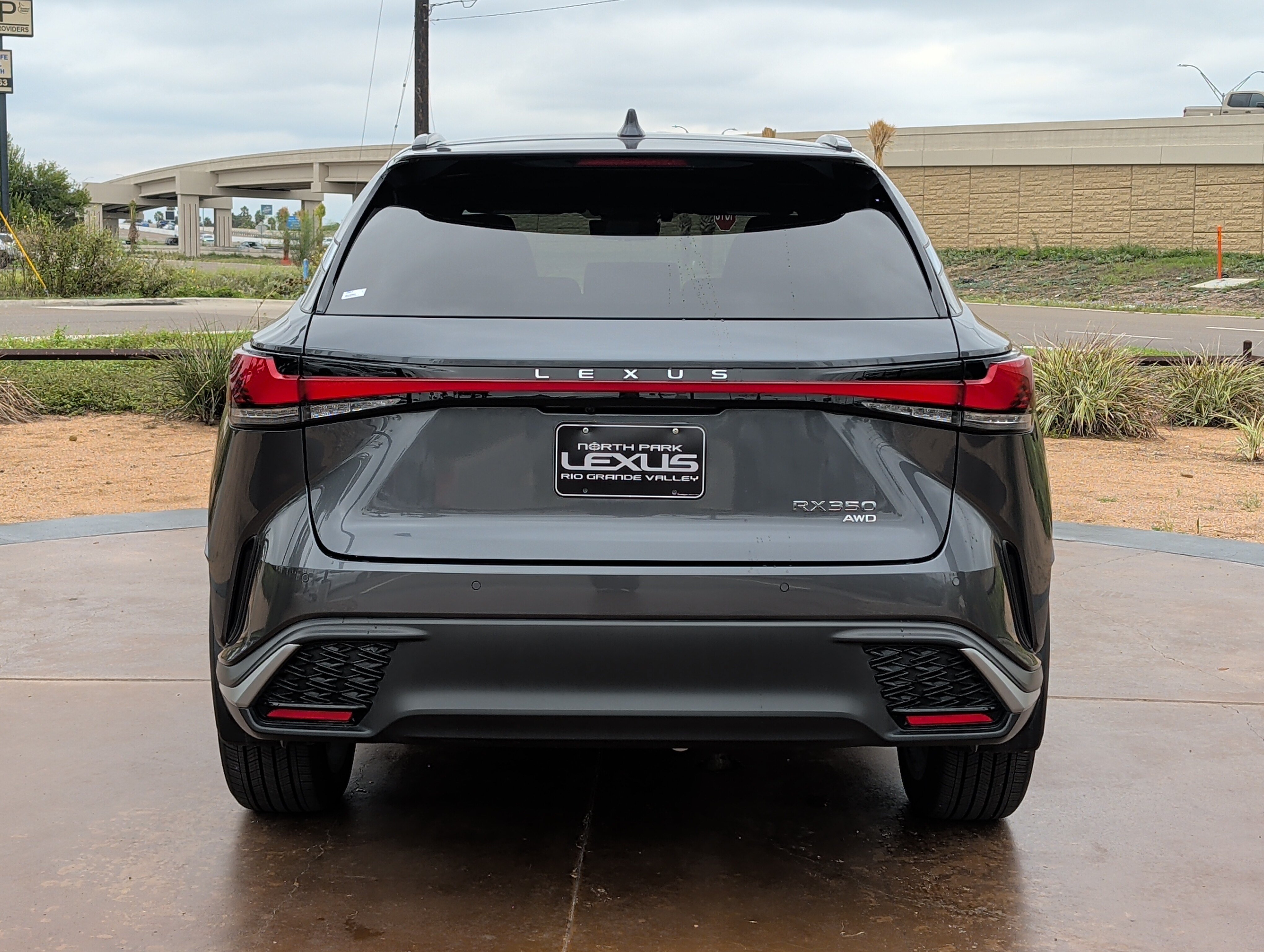 Used 2024 Lexus RX 350 F Sport w/ Convenience Package AWD/4WD image 3