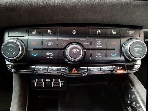 Used 2022 Dodge Durango R/T w/ Hemi Orange Plus Package image 13