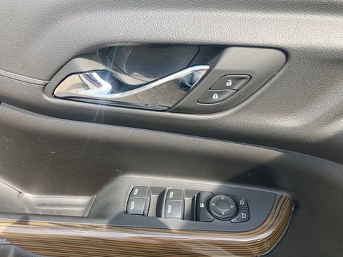 Certified 2023 GMC Acadia SLE w/ Driver Convenience Package AWD/4WD image 22