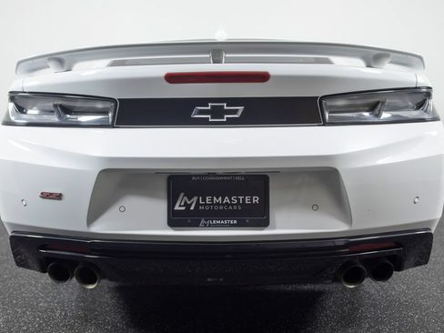 Used 2018 Chevrolet Camaro SS w/ Redline Edition RWD image 21