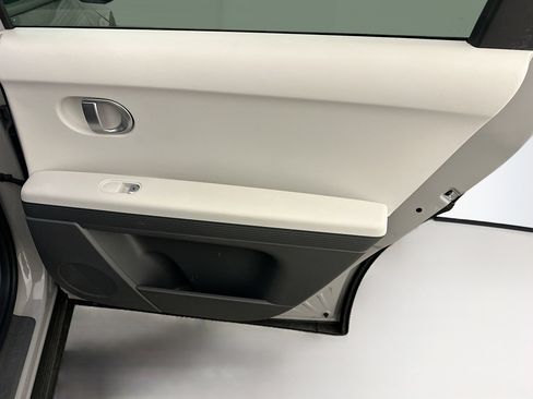 Used 2024 Hyundai Ioniq 5 SEL image 32