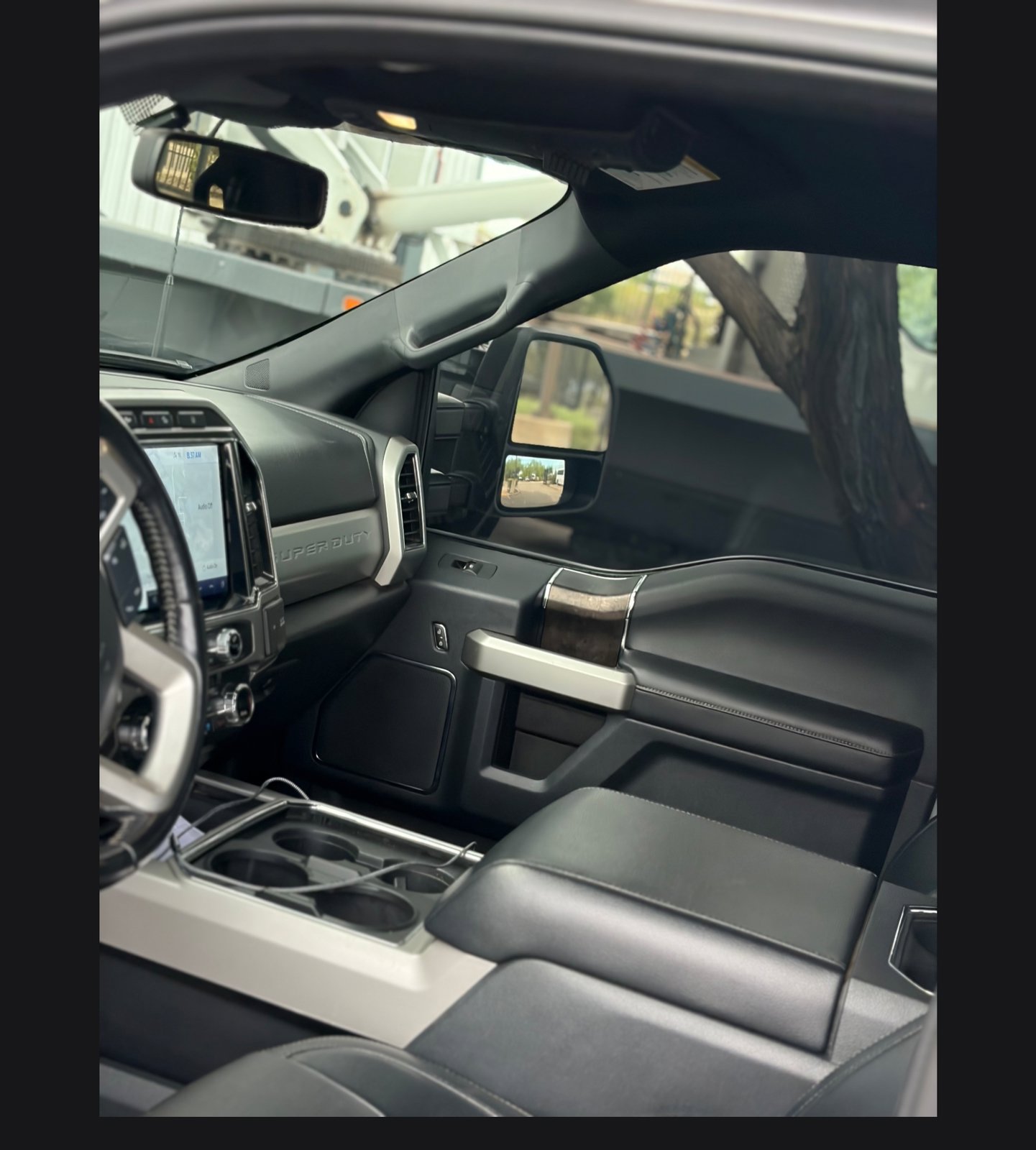 Used 2022 Ford F350 Lariat w/ Tremor Off-Road Package AWD/4WD image 15
