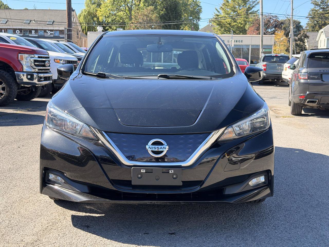 Used 2018 Nissan Leaf SV FWD image 2