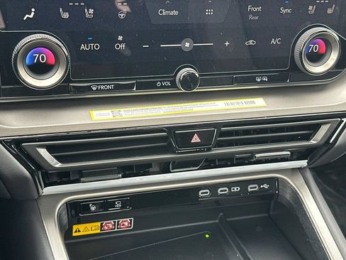 New 2026 Lexus TX 550h AWD Plug-In Hybrid image 21