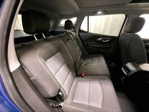 Used 2023 GMC Terrain SLE w/ Driver Convenience Package image 16