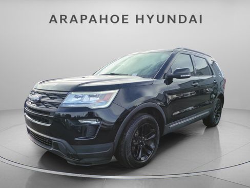 Used 2018 Ford Explorer XLT image 1
