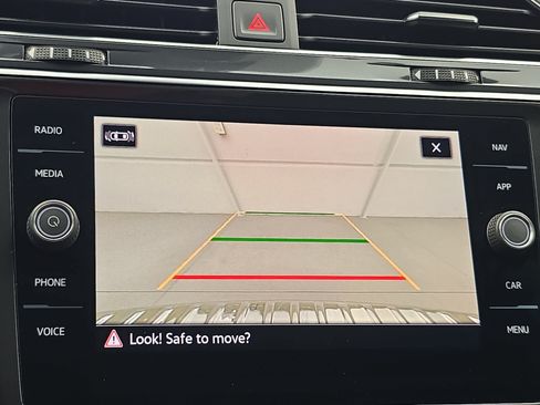 Certified 2023 Volkswagen Tiguan SEL R-Line AWD/4WD image 23