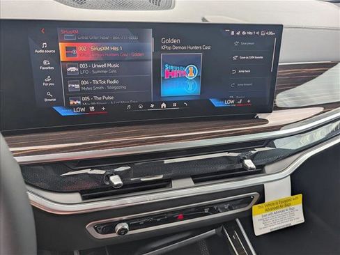 Used 2026 BMW X5 sDrive40i w/ Premium Package image 11