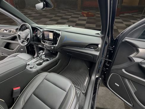 Certified 2023 Chevrolet Traverse Premier FWD image 17