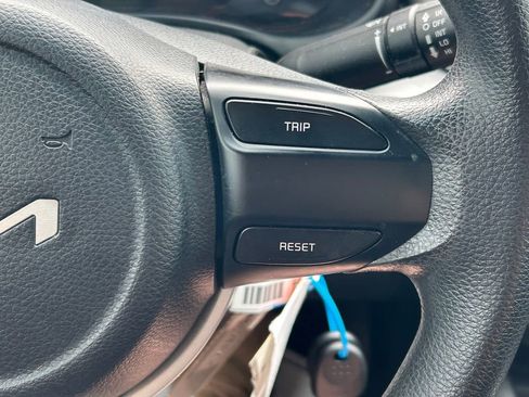 Used 2023 Kia Rio LX FWD image 31