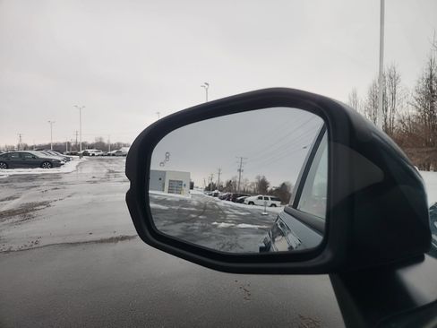 Used 2024 Honda HR-V EX-L image 16