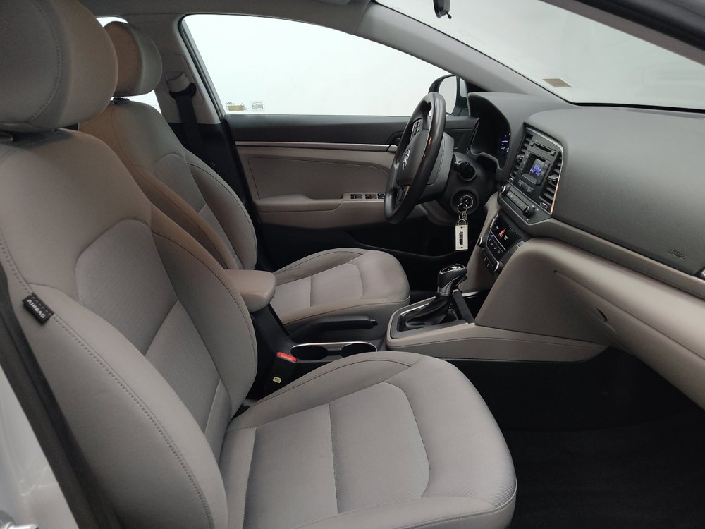 Used 2017 Hyundai Elantra SE FWD image 21