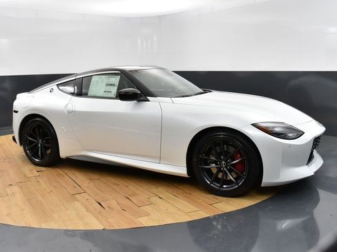 New 2024 Nissan Z Performance w/ Floor Mat Package image 6