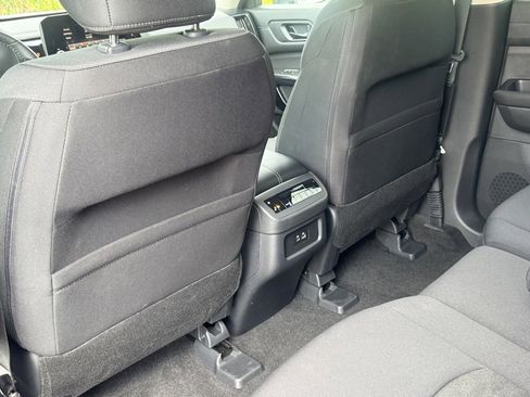 Certified 2025 Nissan Pathfinder SV w/ Black Appearance Package image 23