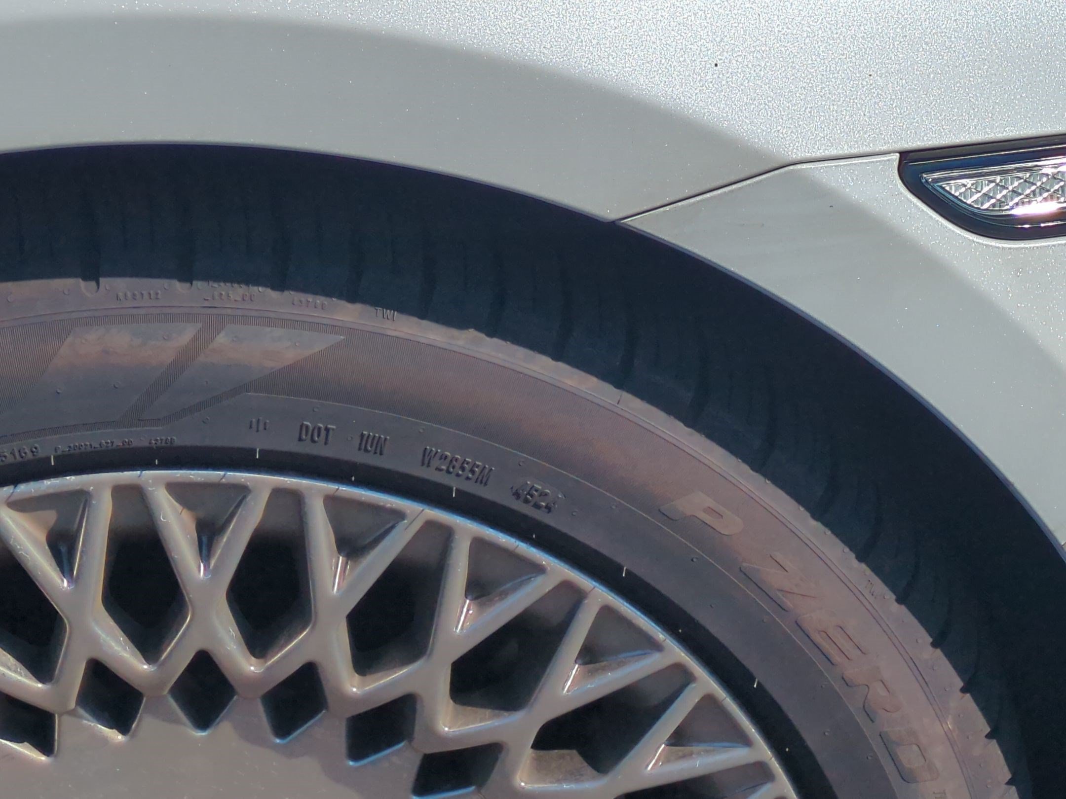 Used 2022 Genesis G90 5.0 Ultimate RWD image 12