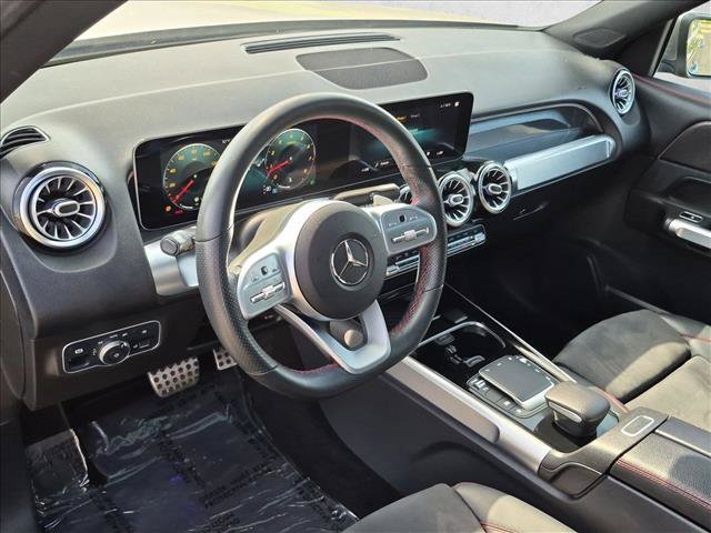 Used 2021 Mercedes-Benz GLB 250 4MATIC image 10
