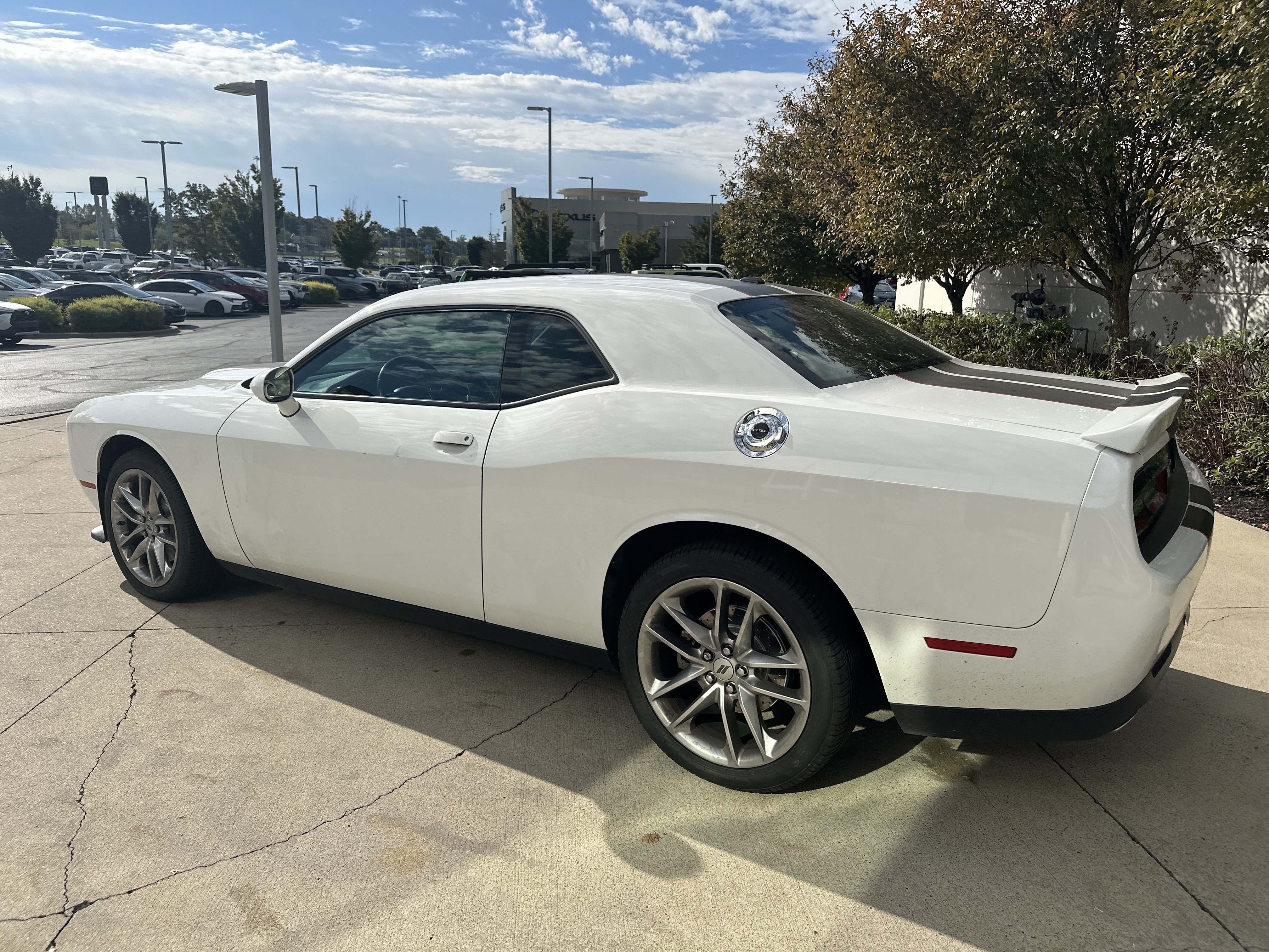 Used 2022 Dodge Challenger GT AWD/4WD image 9