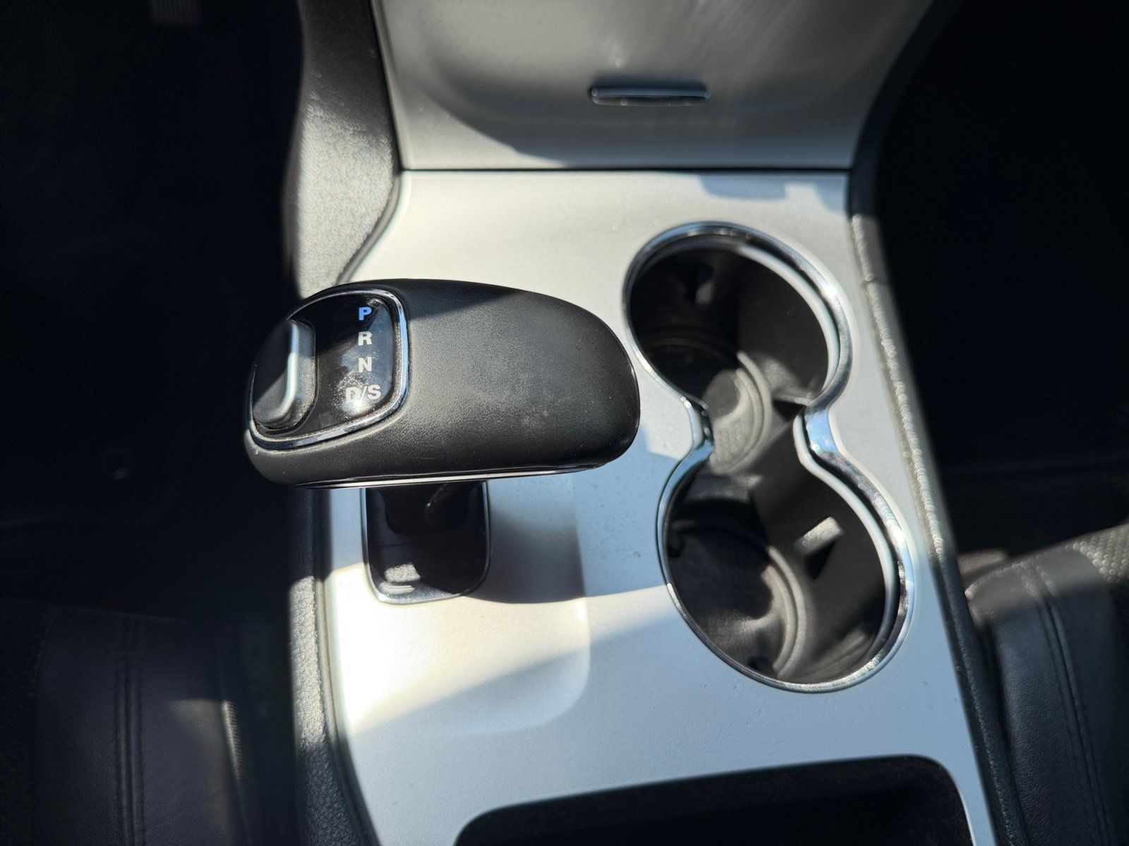 Used 2015 Jeep Grand Cherokee Altitude RWD image 26