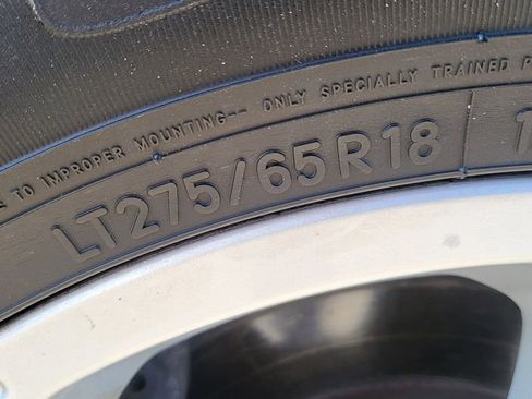 Used 2014 Toyota Tundra SR5 w/ SR5 Upgrade Package image 13