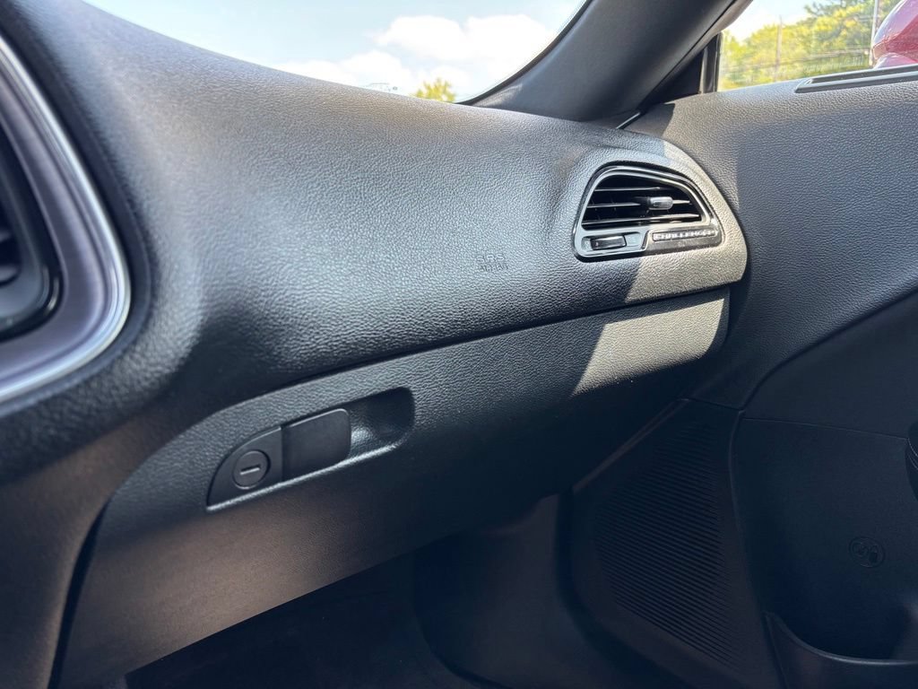 Used 2018 Dodge Challenger SXT RWD image 29