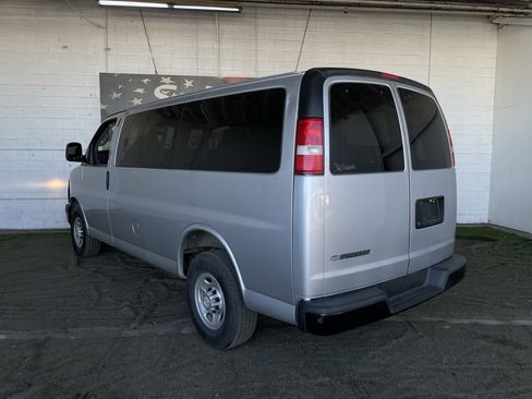 Used 2016 Chevrolet Express 2500 LS image 3